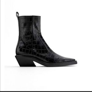 ZARA ANIMAL PRINT HEEL